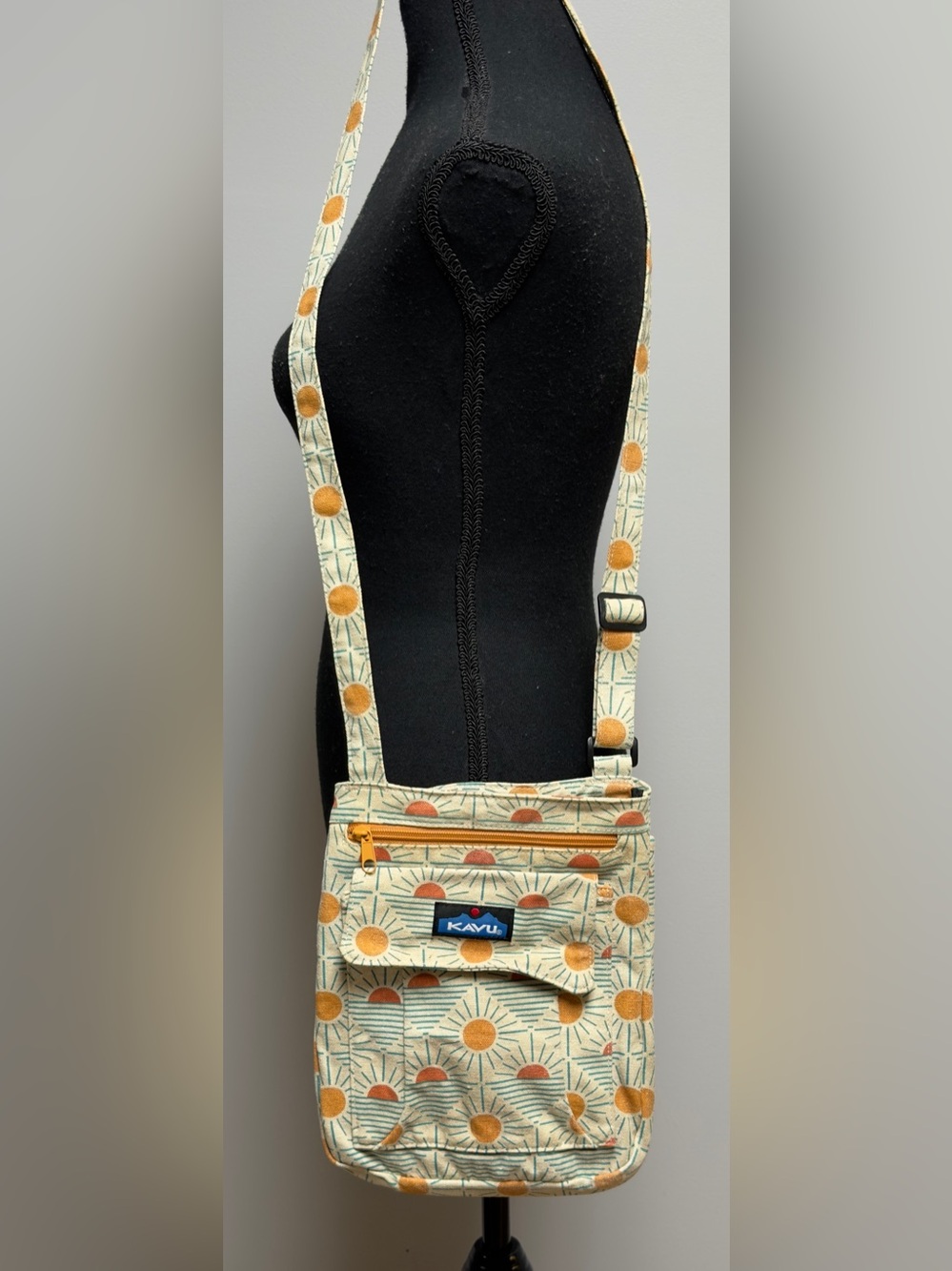 KAVU Keeper Crossbody Bag Sunsets Forever Canvas Travel Purse